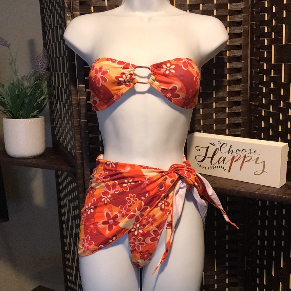 NEW Women’s Med two piece Swimsuit Bikini 👙
